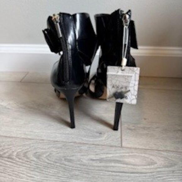 Zara Trafaluc Pointy Toe Heel with Ankle Strap - Picture 4 of 7